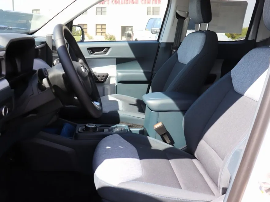 2025 Ford Maverick XLT photo 1
