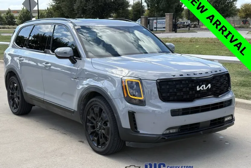 2022 Kia Telluride SX photo 1