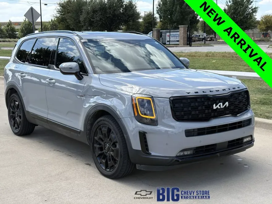 2022 Kia Telluride SX photo 1