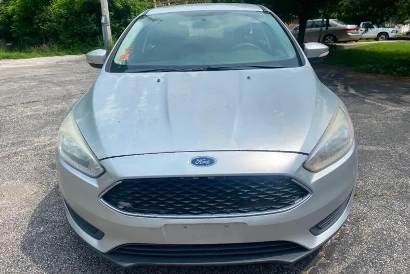 2017 Ford Focus SE photo 1