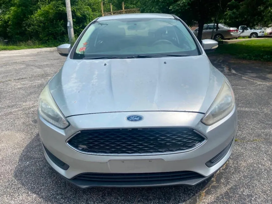 2017 Ford Focus SE photo 1