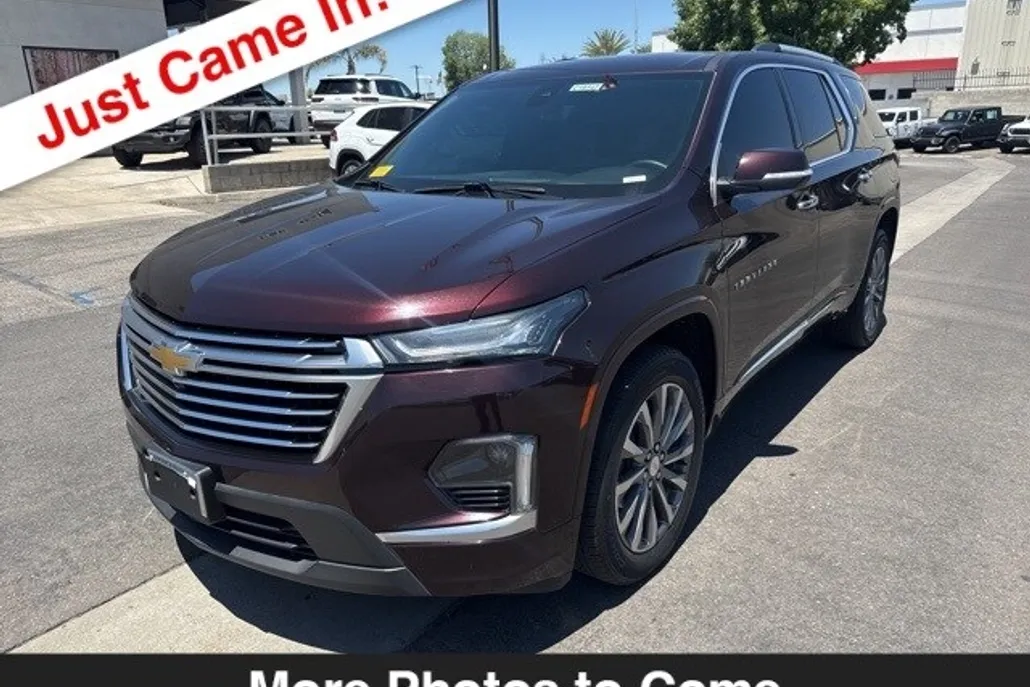 2023 Chevrolet Traverse Premier photo 1