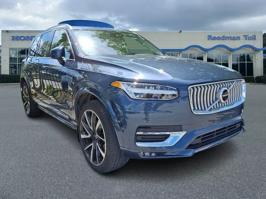 2023 Volvo XC90 Plus Sport photo 1