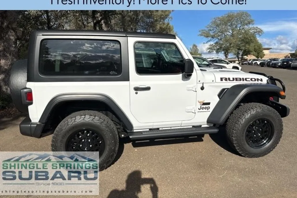 2023 Jeep Wrangler Rubicon photo 1