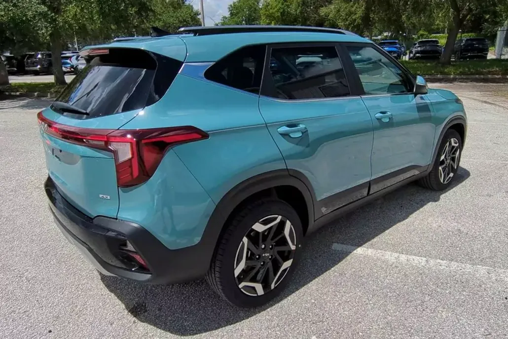 2026 Kia Seltos SX photo 1
