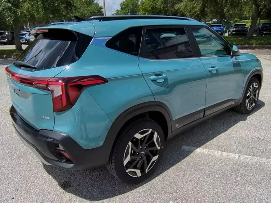 2026 Kia Seltos SX photo 1