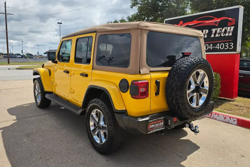 2021 Jeep Wrangler Unlimited Sahara Sport photo 1