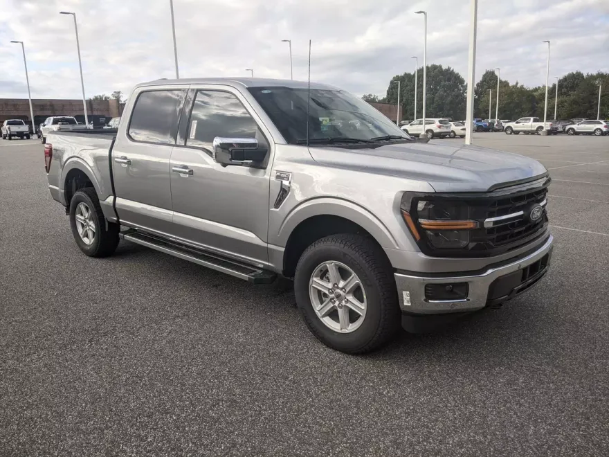 2025 Ford F-150 XLT photo 1