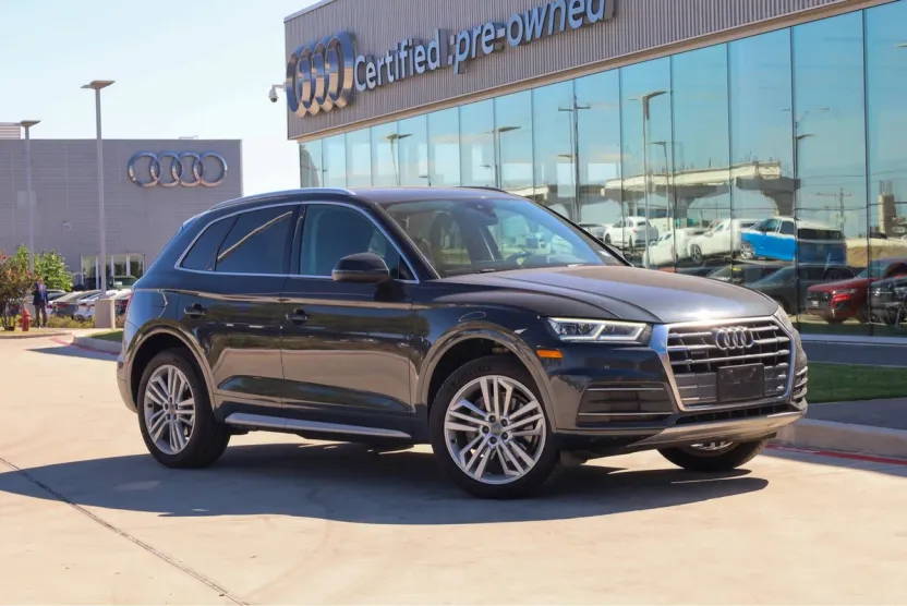 2019 Audi Q5 Premium Plus photo 1