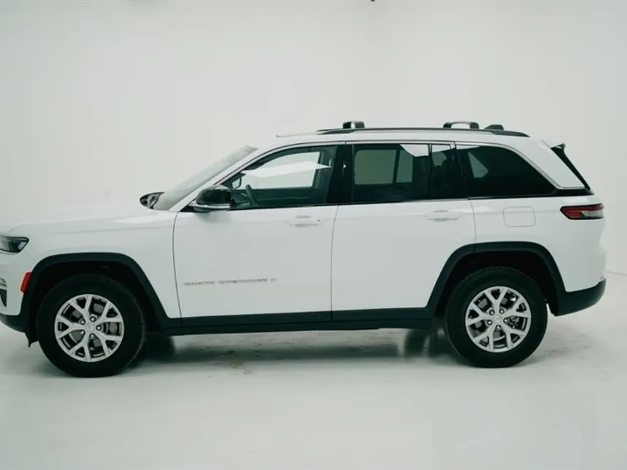 2022 Jeep Grand Cherokee Limited photo 1