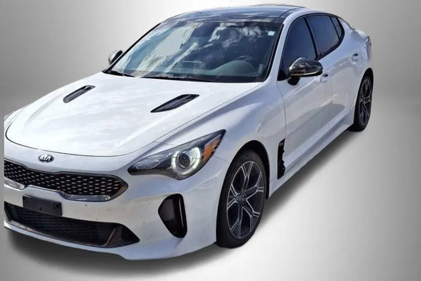 2021 Kia Stinger GT-Line photo 1