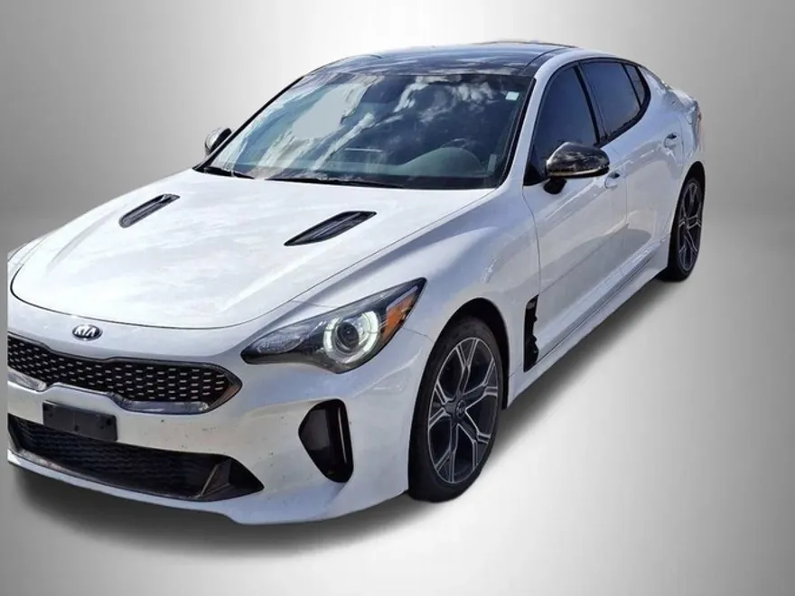 2021 Kia Stinger GT-Line photo 1