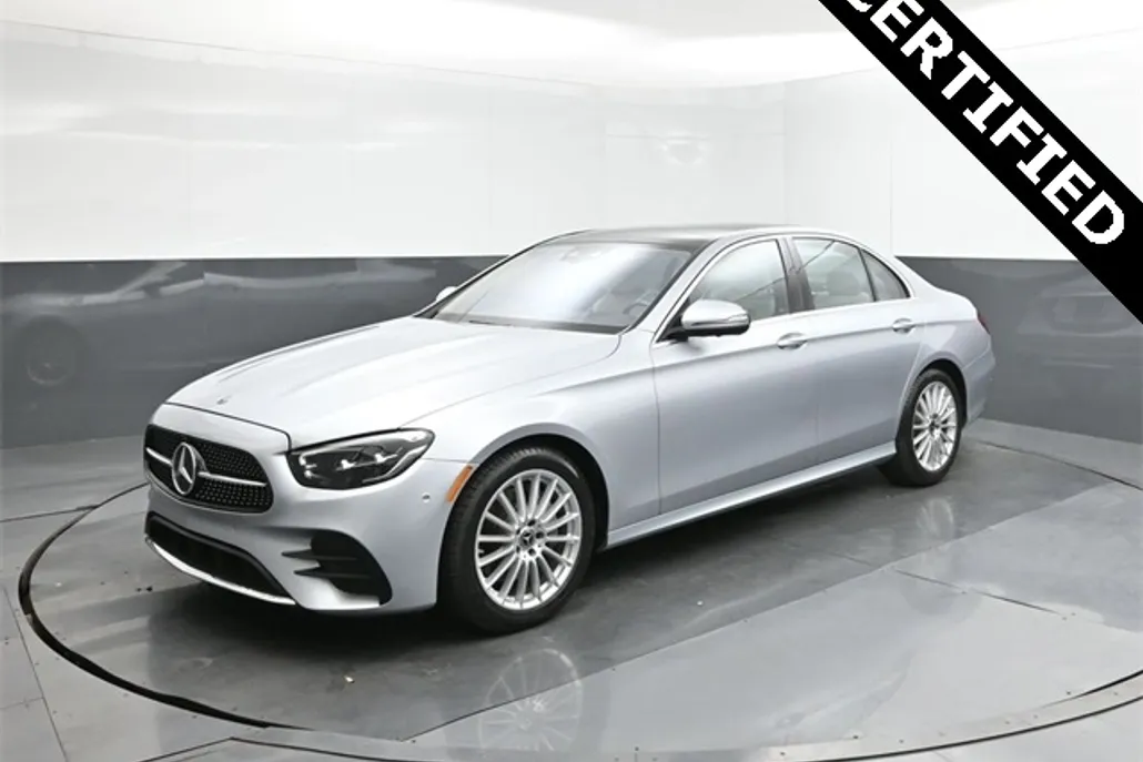 2022 Mercedes Benz E 350 photo 1