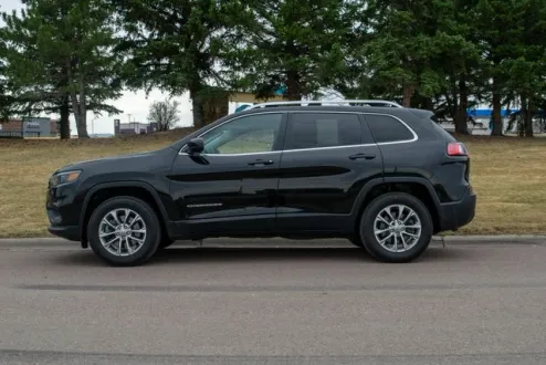 2019 Jeep Cherokee Latitude photo 3