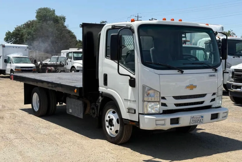 2017 Chevrolet Silverado 5500HD photo 1