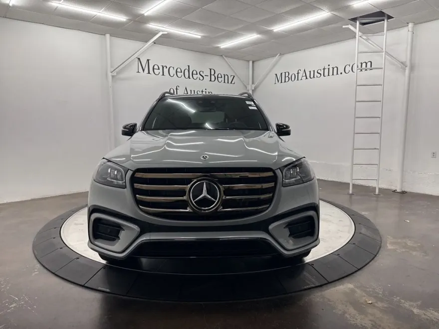 2026 Mercedes Benz GLS 450 4MATIC photo 1