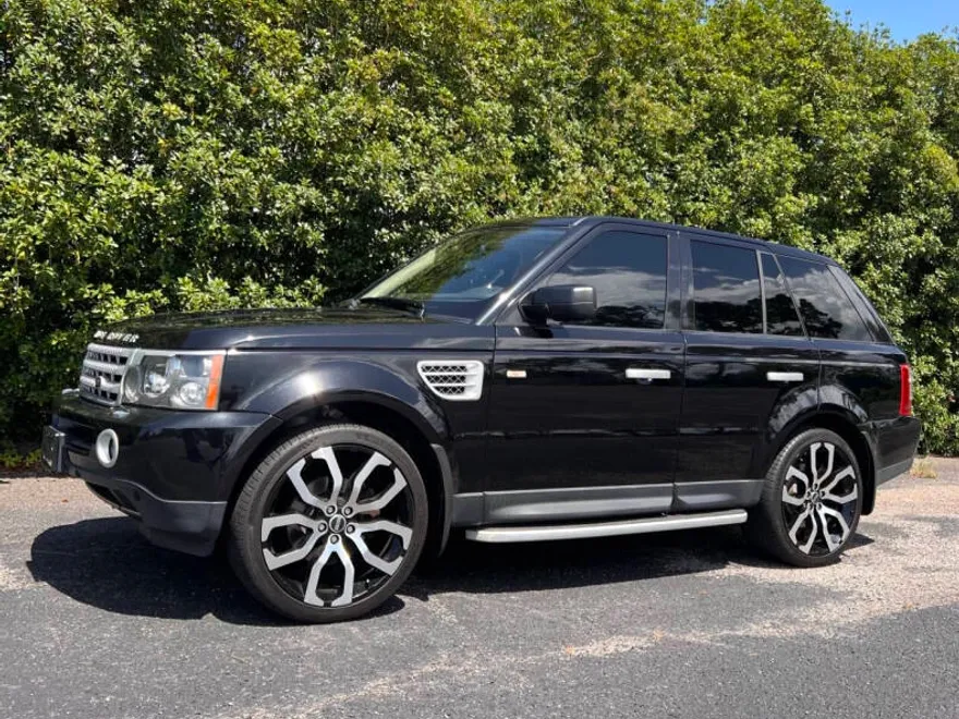 2009 Land Rover Range Rover Sport HSE photo 1