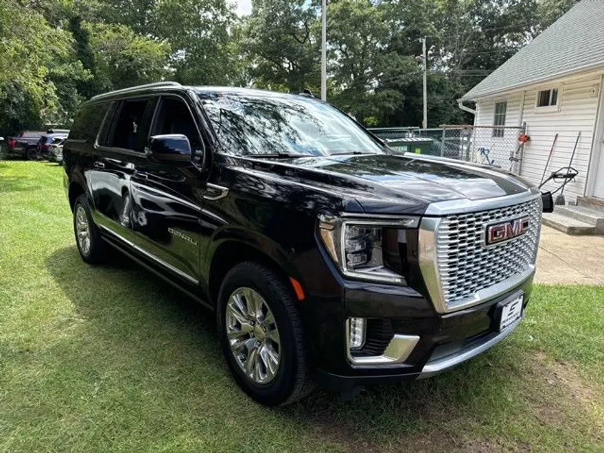2021 Gmc Yukon XL Denali photo 1
