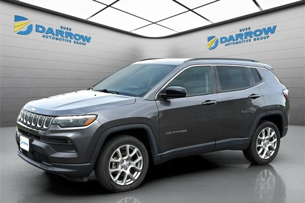 2022 Jeep Compass Latitude Lux photo 1