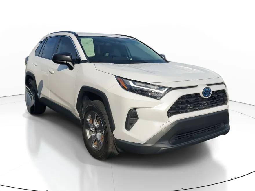 2024 Toyota RAV4 Hybrid LE photo 1