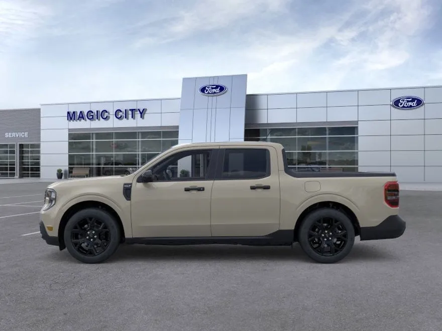 2025 Ford Maverick XLT photo 1