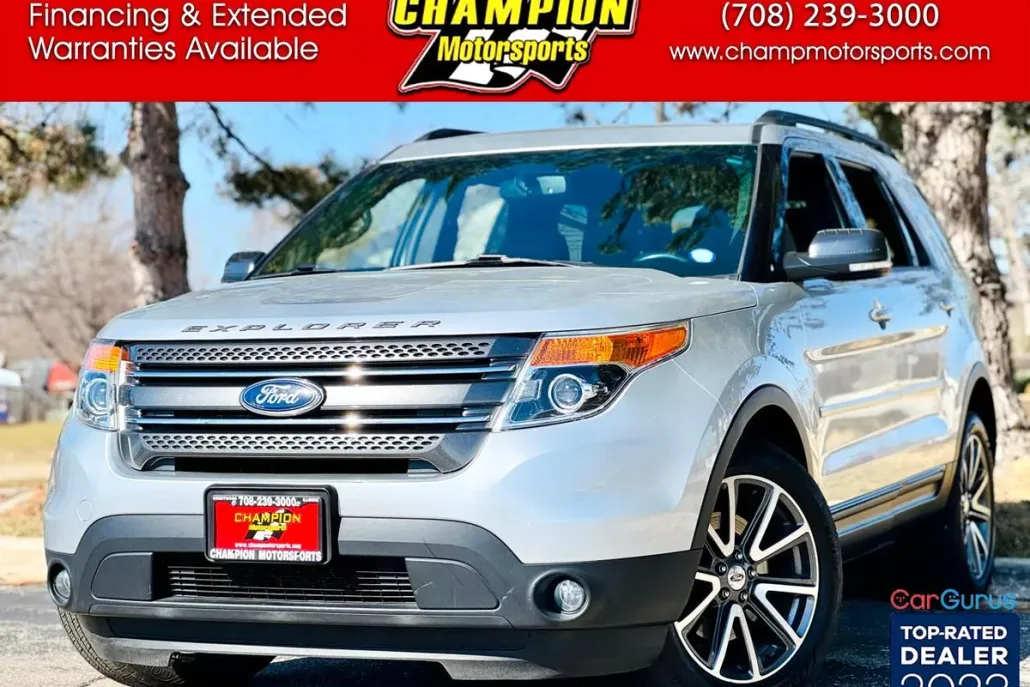 2015 Ford Explorer XLT photo 1