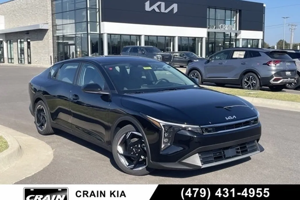 2025 Kia K4 EX photo 1