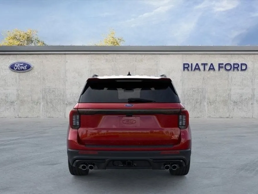 2025 Ford Explorer ST photo 1