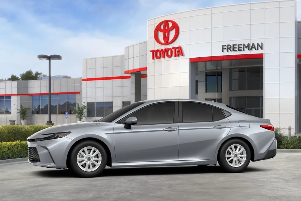 2026 Toyota Camry LE photo 1