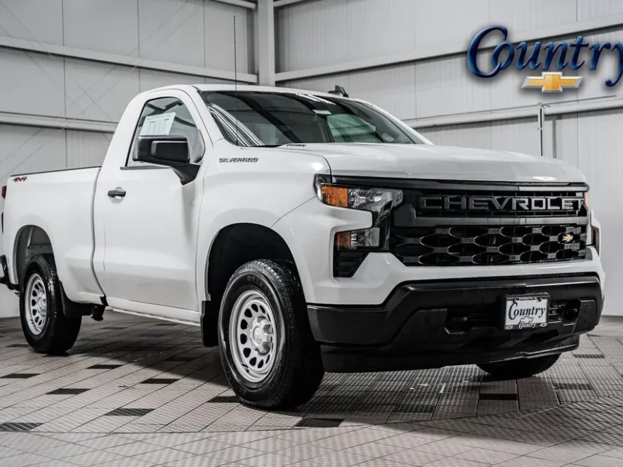 2025 Chevrolet Silverado 1500 photo 1