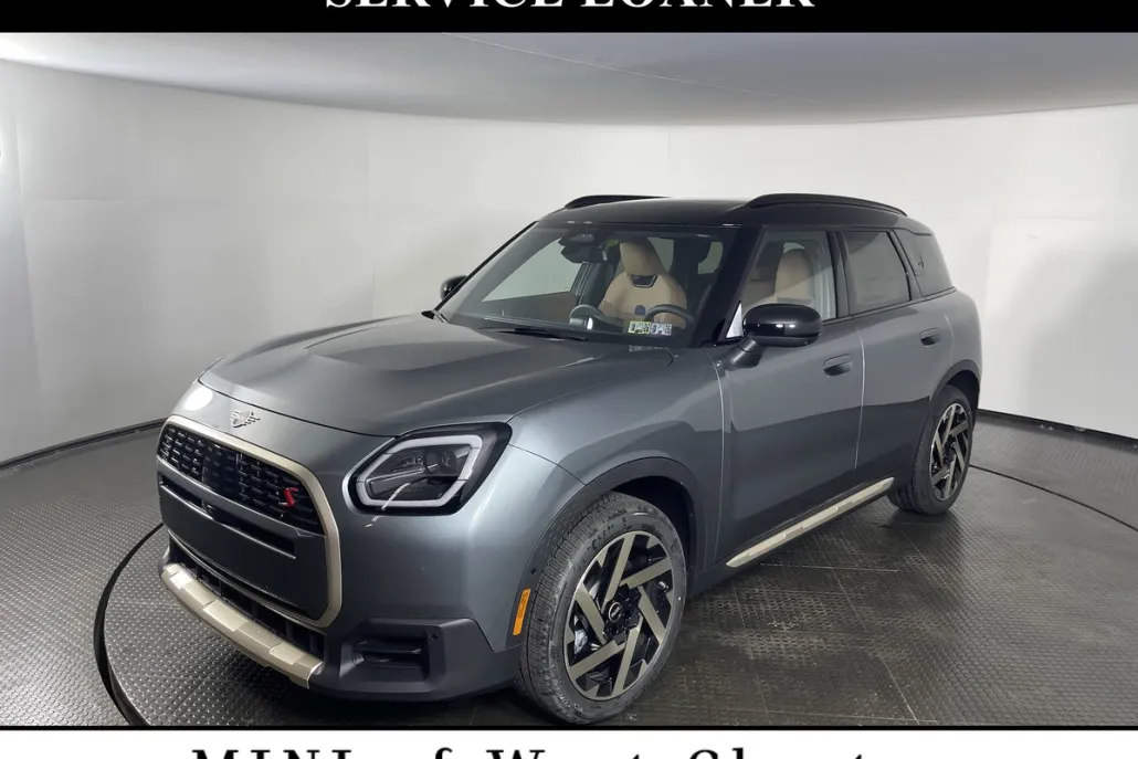 2025 Mini Cooper S ALL4 Iconic photo 1