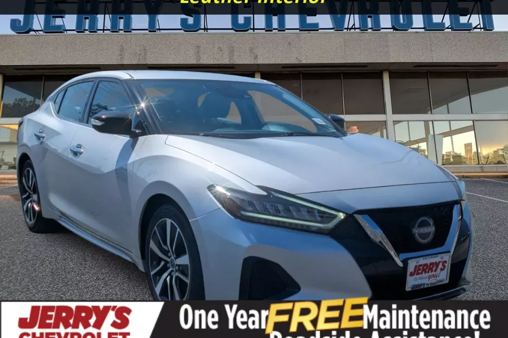 2023 Nissan Maxima SV photo 1