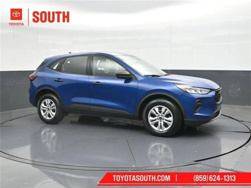 2023 Ford Escape Base photo 1