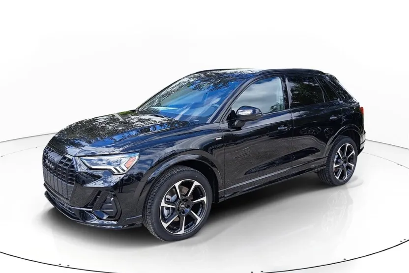 2025 Audi Q3 45 TFSI S line Premium Plus photo 1