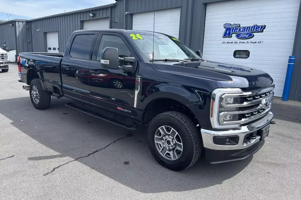 2024 Ford F-350 Lariat photo 1