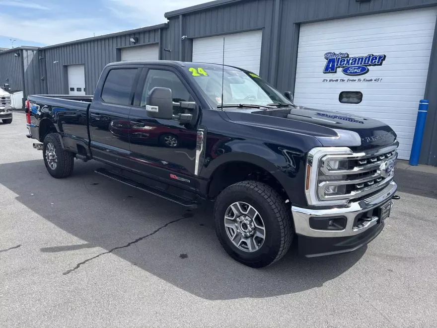2024 Ford F-350 Lariat photo 1