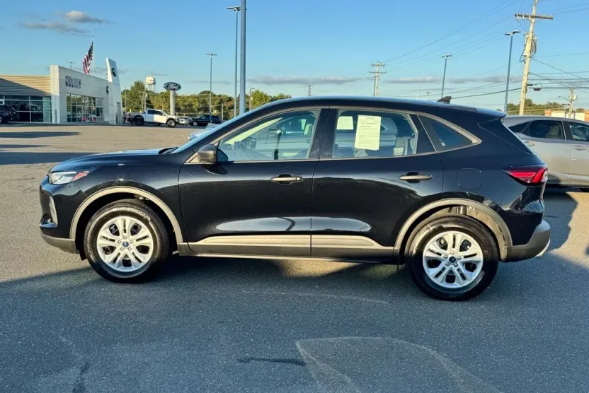 2023 Ford Escape Base photo 1