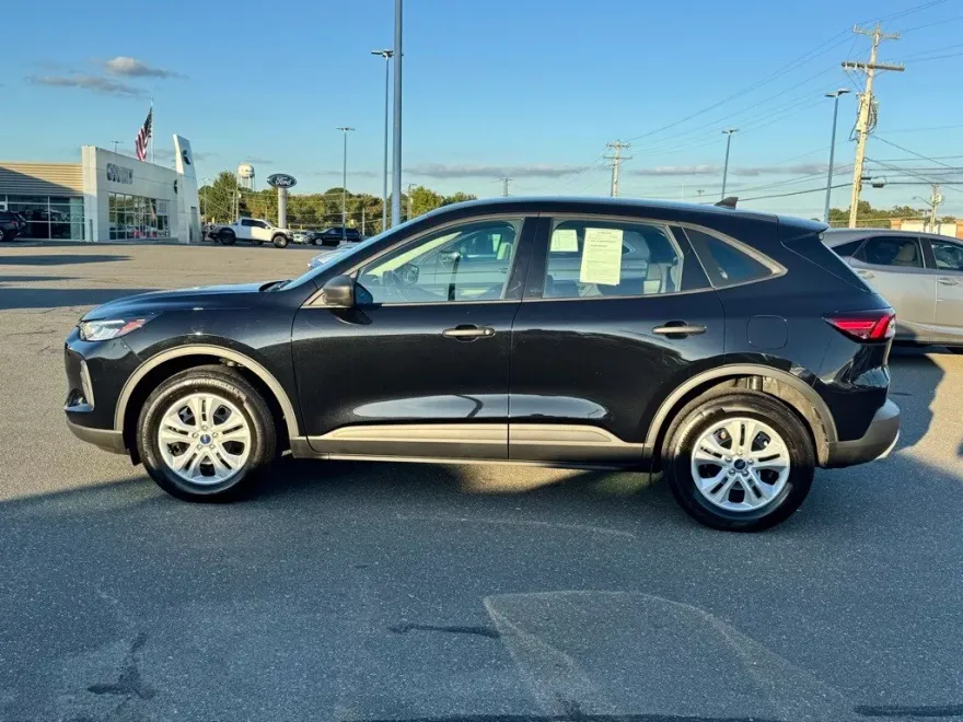 2023 Ford Escape Base photo 1