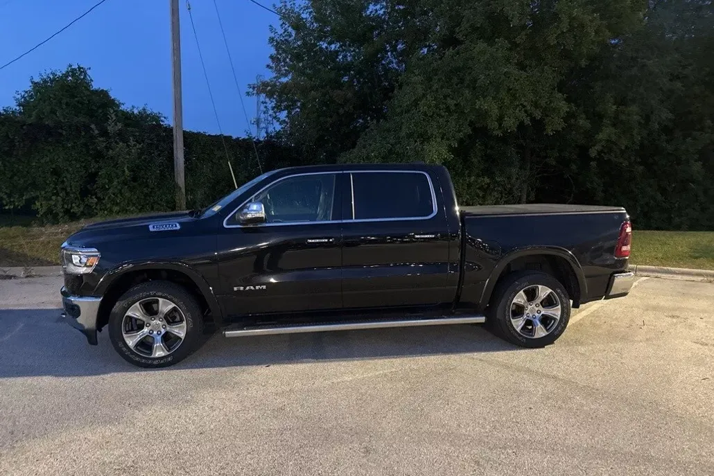 2019 Ram 1500 Laramie photo 1