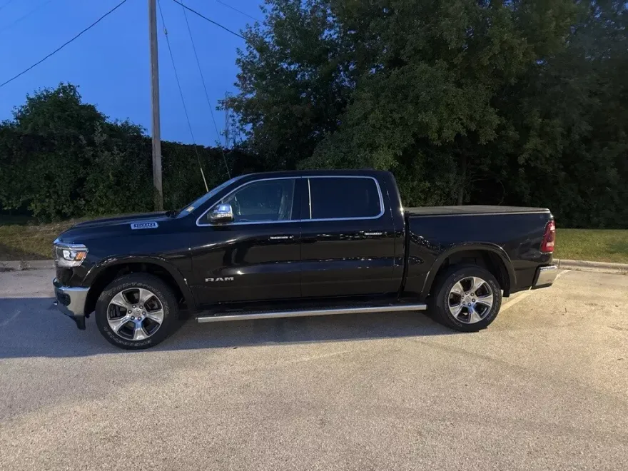2019 Ram 1500 Laramie photo 1