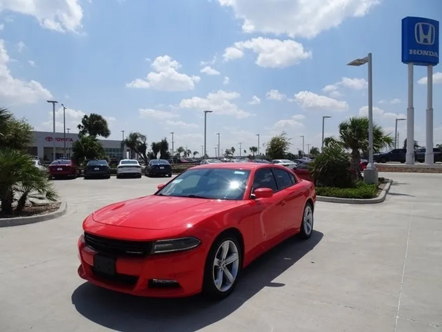 2018 Dodge Charger SXT Plus photo 1