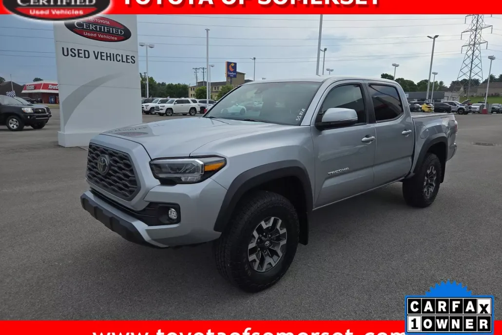 2023 Toyota Tacoma TRD V6 photo 1