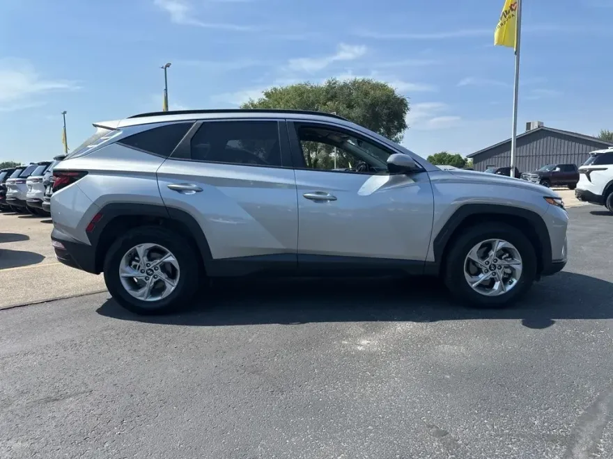 2024 Hyundai Tucson SEL photo 1
