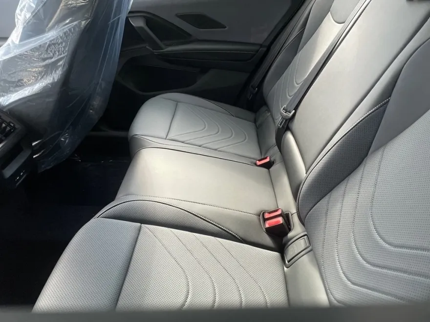2025 Volkswagen Tiguan SE R-Line Black photo 1