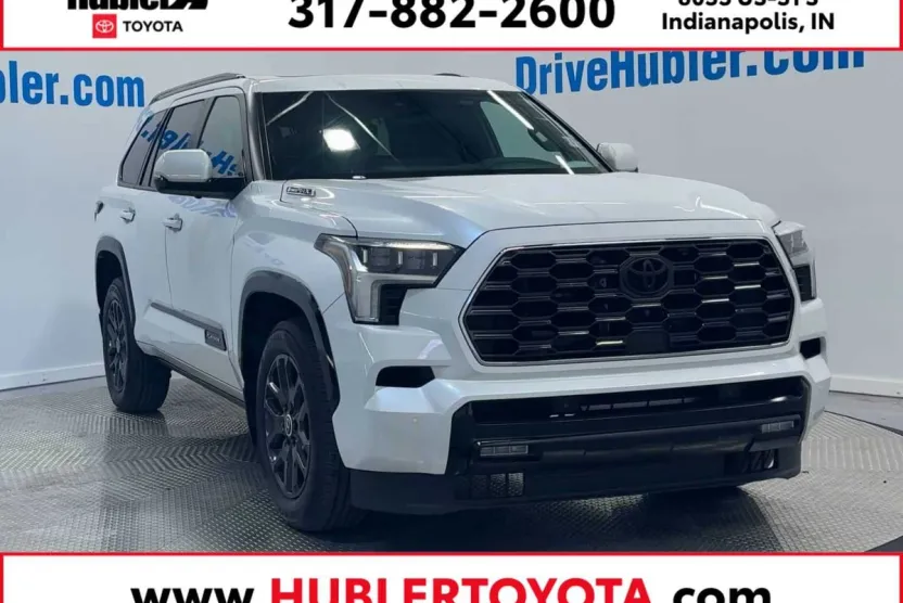 2024 Toyota Sequoia Platinum photo 1