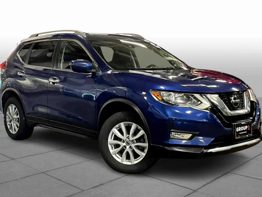 2019 Nissan Rogue SV photo 1