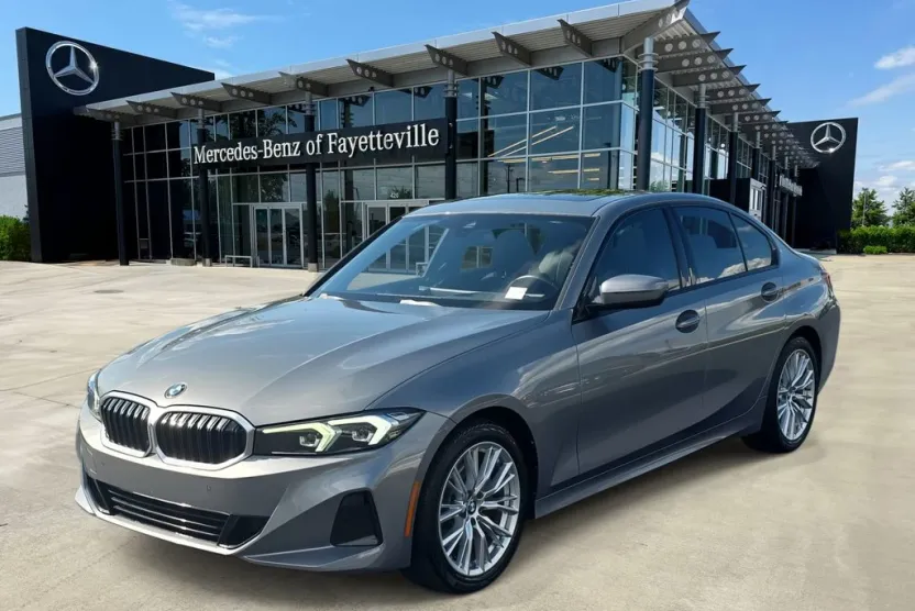 2023 Bmw 330i photo 1