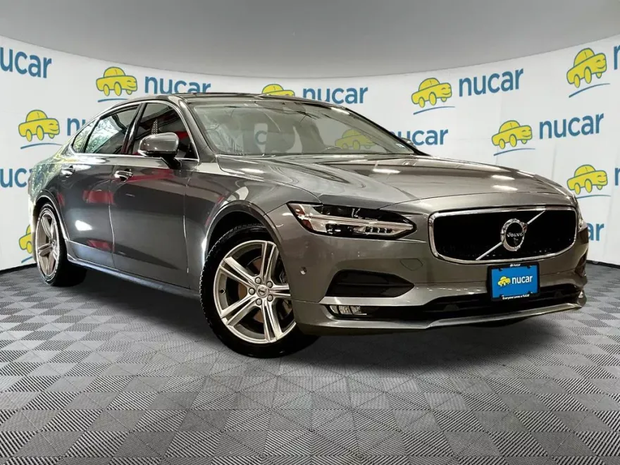 2018 Volvo S90 T5 Momentum photo 1
