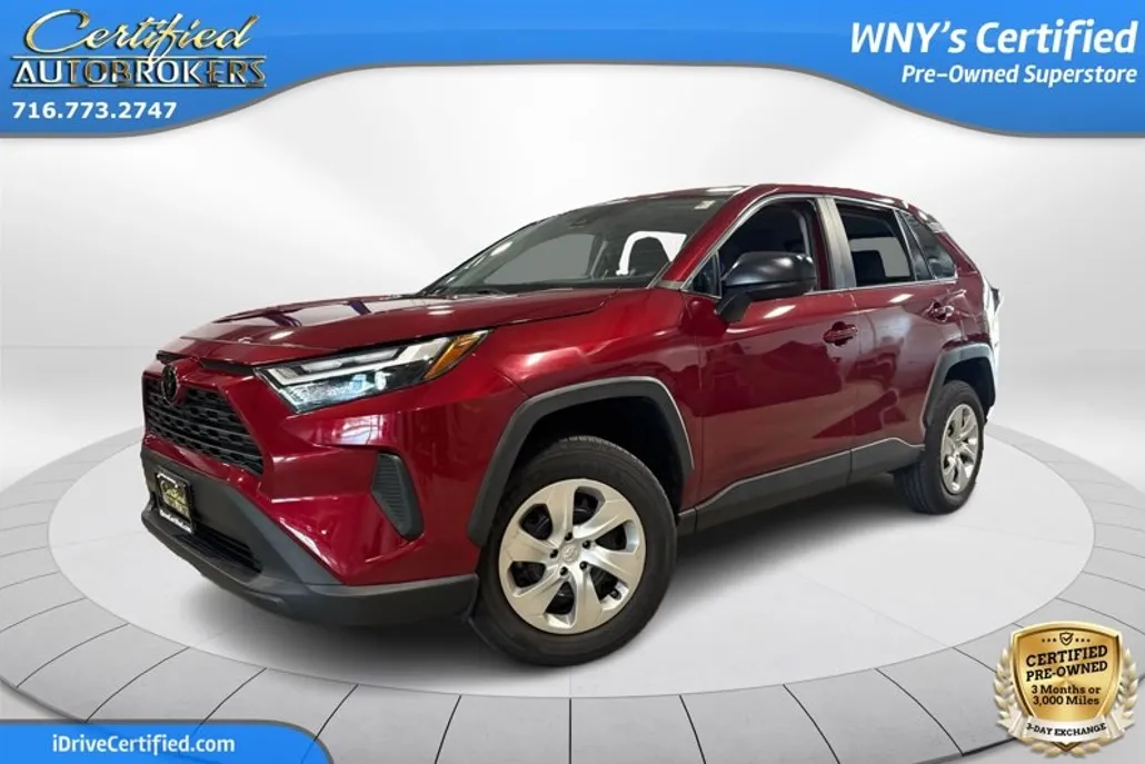 2023 Toyota RAV4 LE photo 1