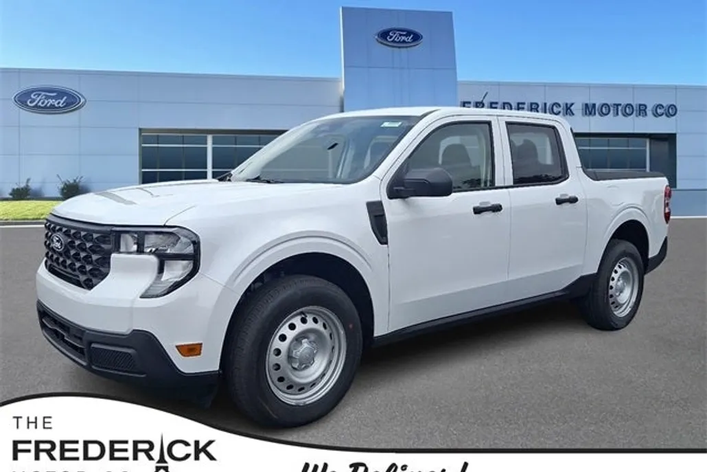 2025 Ford Maverick XL photo 1